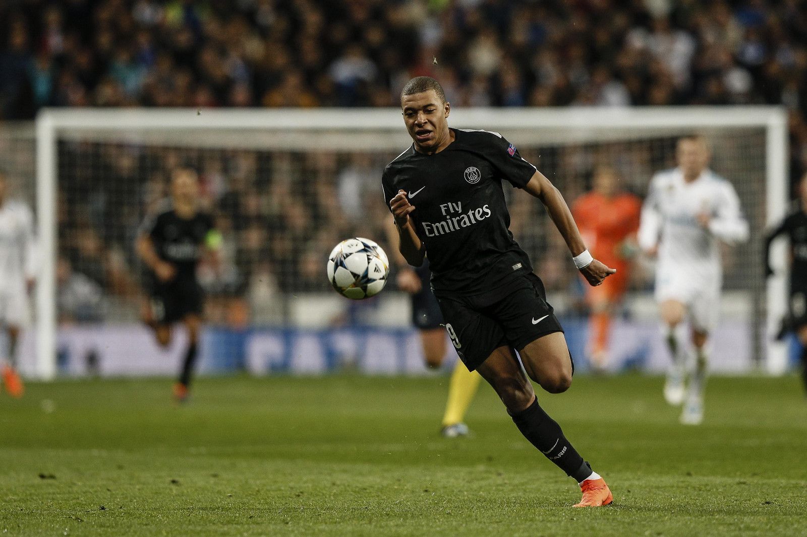 斯基拉：德罗西同意签8个月合同，正在等待热那亚的最终批准（斯基拉：德罗西已同意8个月合约，静待热那亚最终批准）