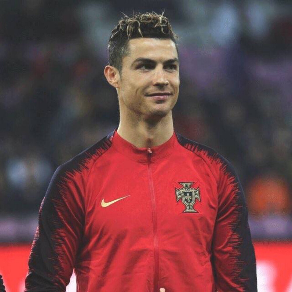 马特乌斯：诺伊尔明年不会退役，他会是拜仁26／27赛季的一门（马特乌斯：诺伊尔明年不退役，26／27赛季仍将是拜仁主力门将）