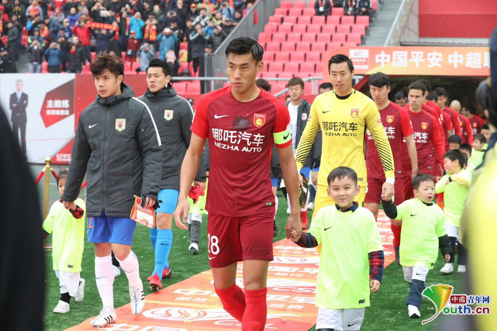 下半场爆发！约翰逊全场18中9，得到29分12板12助（下半场发力！约翰逊18投9中砍下29+12+12）