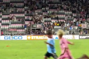 法甲新人王表现引关注（法甲最佳新秀表现抢眼）