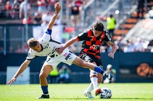 博尼：踢欧冠是我的梦想；今天我们付出了全部，被绝杀很痛苦（博尼：欧冠一直是我的梦想；我们已拼尽全力，遭绝杀令人心碎）