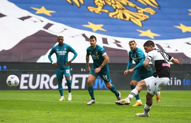 环足奖年最佳男足俱乐部候选：巴黎、切尔西、巴萨、拜仁在列（环足奖年度最佳男足俱乐部候选出炉：巴黎、切尔西、巴萨、拜仁入围）