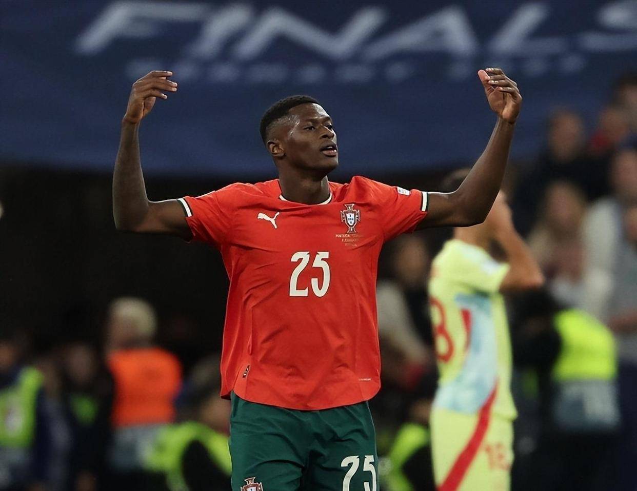 一项数据，暴露全部问题（一条数据，揭示所有症结）