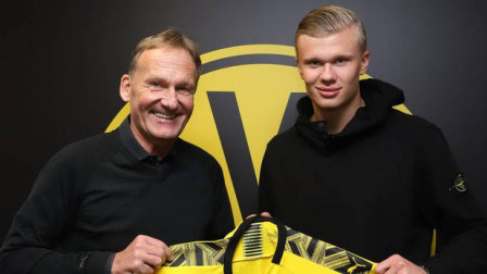 收获亚冠客场首分，杨明洋：继续努力继续拼（亚冠客场斩获第一分，杨明洋：还要加把劲继续拼搏）