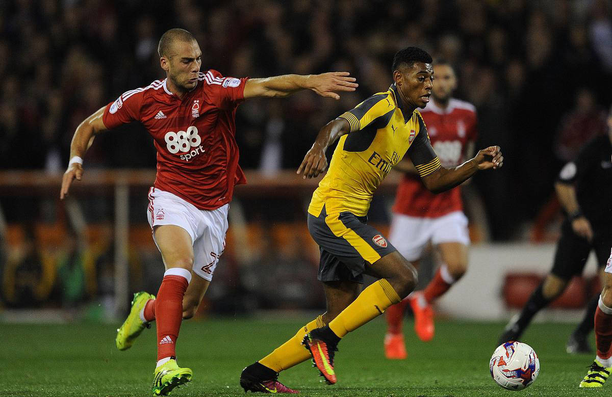 阿森纳1-2遭绝杀+利物浦3-3被绝平，曼城3-0，英超最新积分榜出炉（阿森纳1-2遭补时绝杀、利物浦3-3被读秒扳平；曼城3-0，最新英超积分榜出炉）